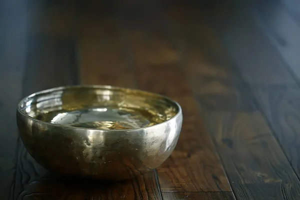 Tibetan Singing Bowl Water Traditional Yoga Health Accessories Golden — Stock Photo, Image