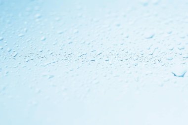 ıslak cam arka plan yoğunlaşır / soyut yağmur, şeffaf cam üzerine doku damlatır