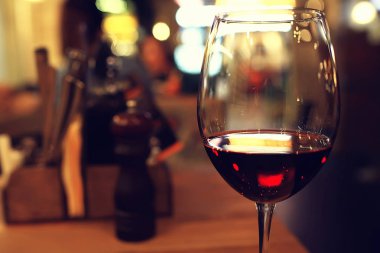 bir kafede romantizm/güzel konsept alkol cam, tatil akşam yemeği sunan şarap Restoran