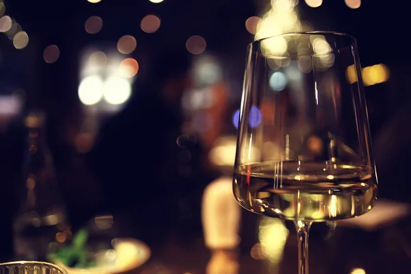 Ristorante Vino Che Serve Romanticismo Bel Concetto Bicchiere Alcol Cena — Foto Stock