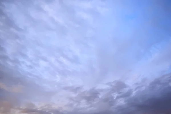 云背天空或美丽的背景顶面天气云彩 — 图库照片