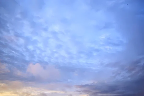 Spring Sky Clouds Background — 图库照片