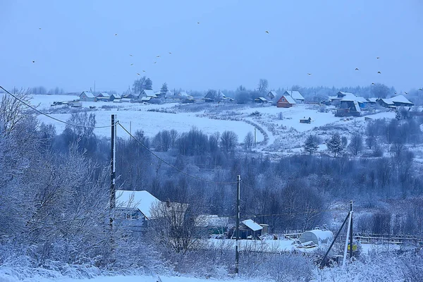 ロシアの村 冬の風景 ロシアの森 州の雪に覆われた木々の冬 — ストック写真