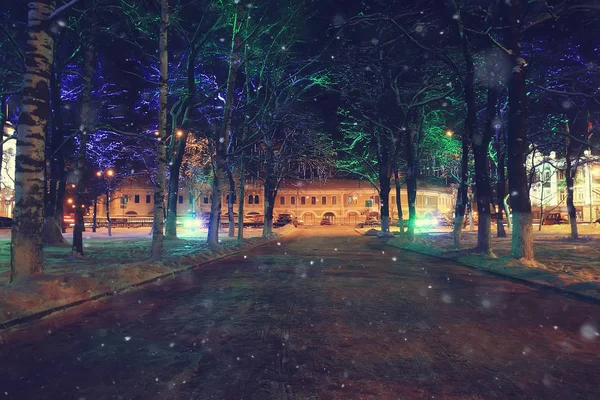 Cidade Noturna Inverno Paisagem Janeiro Luzes Cidade Decoradas Para Férias — Fotografia de Stock