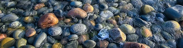 Gekleurde Stenen Rond Zee Textuur Natte Afgeronde Stenen Natte Multi — Stockfoto