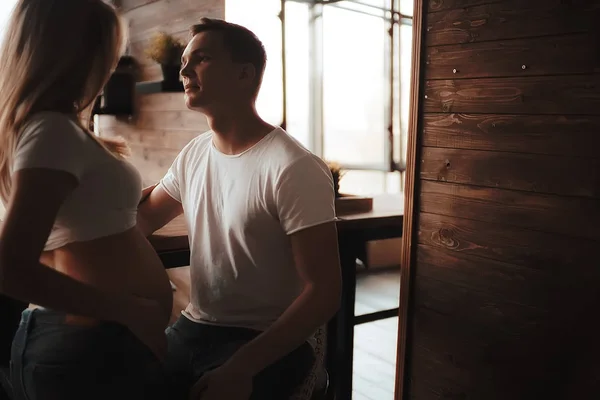 Ragazza Incinta Pancia Grande Casa Concetto Gravidanza Parto Comfort — Foto Stock