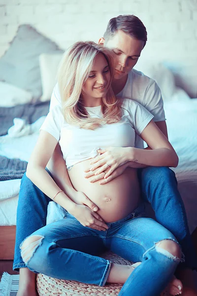 Graviditet Konceptet Förlossning Och Kärlek Man Och Kvinna Stor Mage — Stockfoto