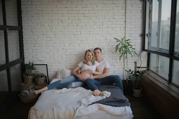 Zwangerschap Man Vrouw Home Comfort Concept Van Zwangerschap Bevalling Grote — Stockfoto
