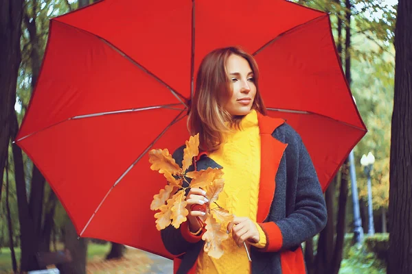 Autumn Landscape Park Girl Red Umbrella Concept Autumn Weather Raining — Stok fotoğraf