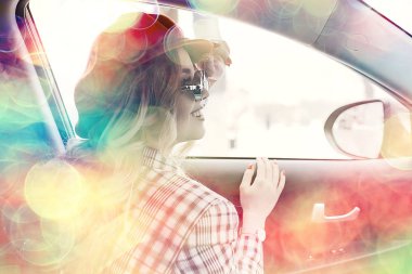 arka plan bulanık, bahar portre kız mutlu/Glam Fotoğraf pembe bokeh, moda kız