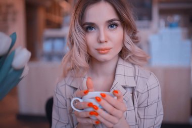 Vintage tarzı güzel model tarzı/modern güzel model