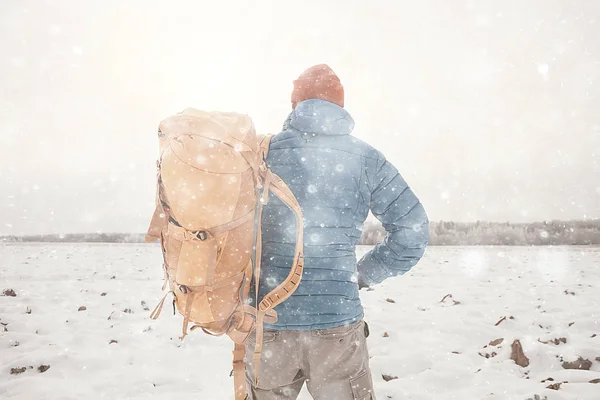 Winter Landscape Man Backpack Nature Landscape Man Hike Equipment Snowy — 스톡 사진