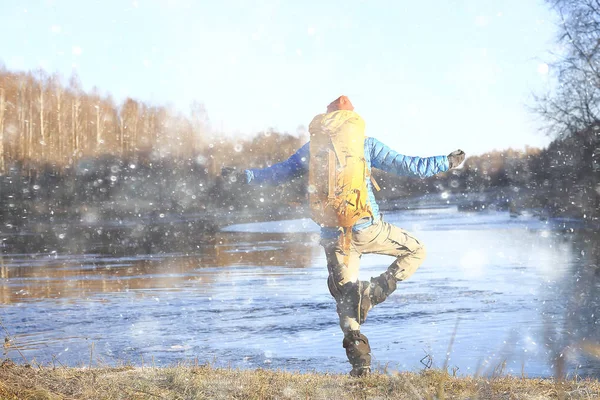 Vue Arrière Touriste Avec Randonnée Sac Dos Hiver Norvège Homme — Photo