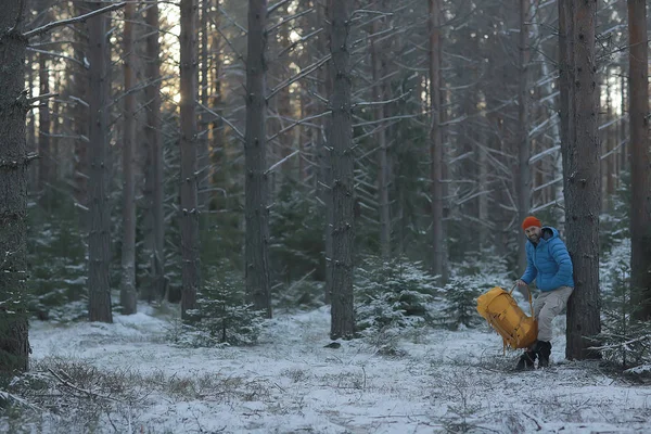 Adventure Winter Trekking Man Backdrop Beautiful Winter Landscape Hike Winter — Stock Photo, Image