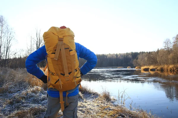Homem Uma Caminhada Inverno Ioga Descanso Meditação Natureza Aventura Norte — Fotografia de Stock