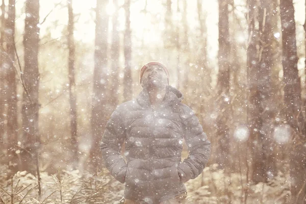 Inverno Homem Paisagem Com Uma Mochila Natureza Paisagem Homem Uma — Fotografia de Stock