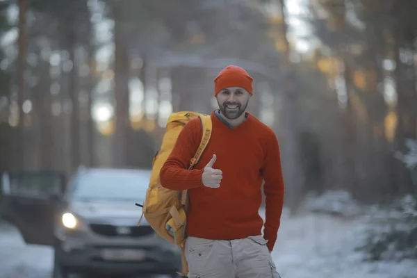 Inverno Homem Paisagem Com Uma Mochila Natureza Paisagem Homem Uma — Fotografia de Stock