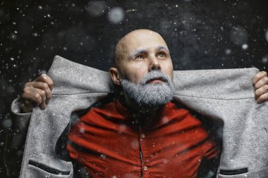 hipster noel baba kış portresi sakallı bir adamın / gri sakal ve bıyık, noel portre adam