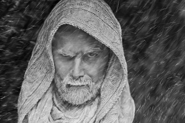 İslami adam portre / gri sakallı kış bakmak adam, geleneksel oryantal giysiler, din kavramı, stüdyo ayarı