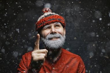 hipster noel baba kış portresi sakallı bir adamın / gri sakal ve bıyık, noel portre adam