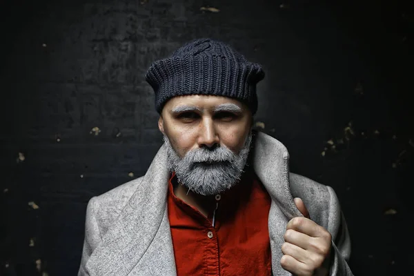 힙스터 따뜻한 초상화 사람에 수염을 잔인한 — 스톡 사진