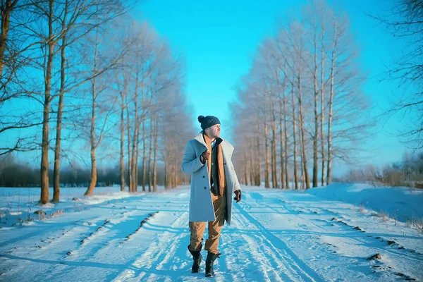 Fashionable Man Coat Winter Style Walk Backdrop Winter Landscape Snowy — Stock Photo, Image