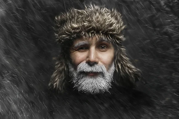 Brutal Hipster Con Una Barba Gris Retrato Invierno Navidad Brutal — Foto de Stock