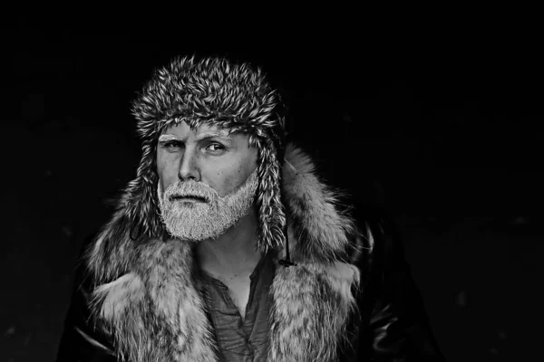 Brutal Man Beard Winter Clothes Portrait Person Gray Beard Hipster — Stock Photo, Image