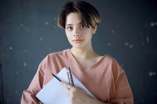 Retrato Uma Menina Designer Profissão Retrato Uma Bela Jovem Menina — Fotografia de Stock