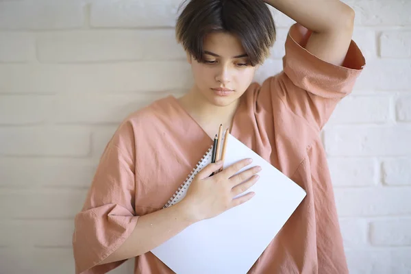 Retrato Una Chica Profesión Diseñador Retrato Una Hermosa Joven Profesional — Foto de Stock