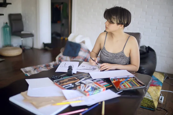 Retrato Una Chica Profesión Diseñador Retrato Una Hermosa Joven Profesional — Foto de Stock