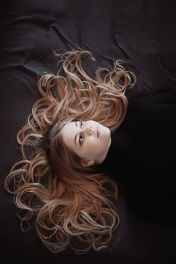 güzel sarışın xxl diyet / kilolu, kavram yağ güzel genç model