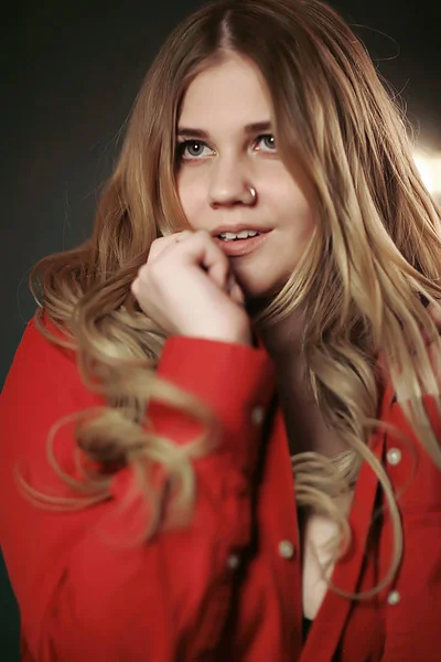 Bescheidene Sexy Junges Model Erwachsenes Mädchen Posiert Studio Schöne Blondine — Stockfoto