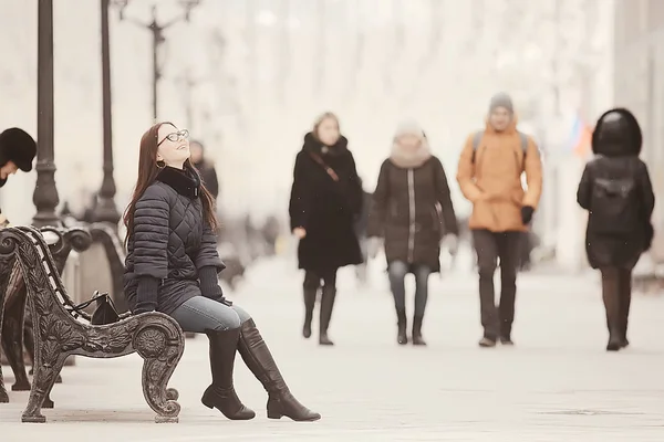 Menina Inverno Descontos Compras Jovem Adulto Modelo Bonito Roupas Inverno — Fotografia de Stock