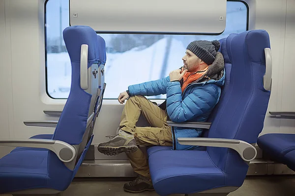 Mann Sitzt Zug Fenster Konzept Der Beförderung Von Menschen Passagieren — Stockfoto
