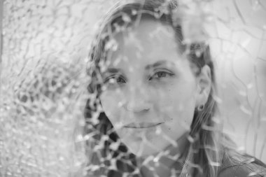 kırık cam kız / kavram psikolojik yardım, kadın danışma, stres, üzüntü, yalnızlık