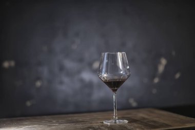 konsept alkol cam / güzel cam, şarap restoran tatma yaşlı şarap