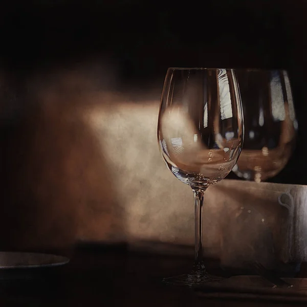 Sklenice Červeného Vína Vinárny Staré Víno Sud Ochutnávka Alkoholu — Stock fotografie