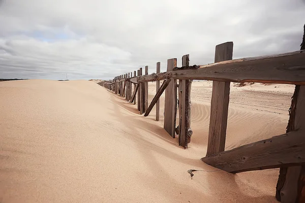 砂漠化 気候変動の概念 地球温暖化 砂漠の景観 — ストック写真