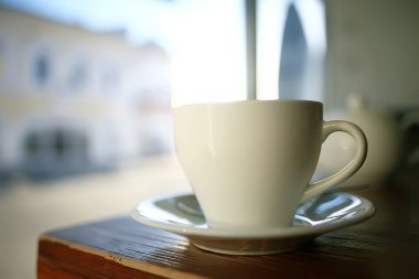 bir açık kafede fincan / kahvaltı kavramı bir kafe, kahve, çay, sabah içkisi