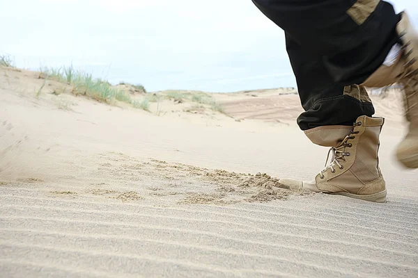 Ćwiczenia Wojskowe Pustyni Nogi Butach Armii Żołnierze Pustyni — Zdjęcie stockowe