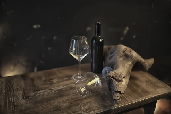 コンセプトアルコールグラス 美しいガラス ワインレストランテイスティング熟成ワイン — ストック写真