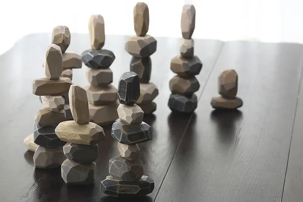 木制立方体 多面体玩具木制立方体 老式玩具 手工制作 — 图库照片