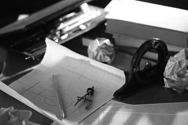 çizim araçları, kavram mühendisliği proje vintage / pusula kalem kağıt eğitim taslak