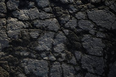 asfalt yolda çatlaklar doku / soyut arka plan çatlakları asfalt asfalt