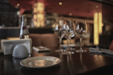 konsept alkol cam / güzel cam, şarap restoran tatma yaşlı şarap