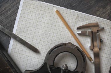 çizim araçları, kavram mühendisliği proje vintage / pusula kalem kağıt eğitim taslak