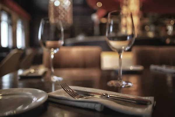 Voorvork Mesje Het Interieur Van Het Restaurant Tafel Een Café — Stockfoto