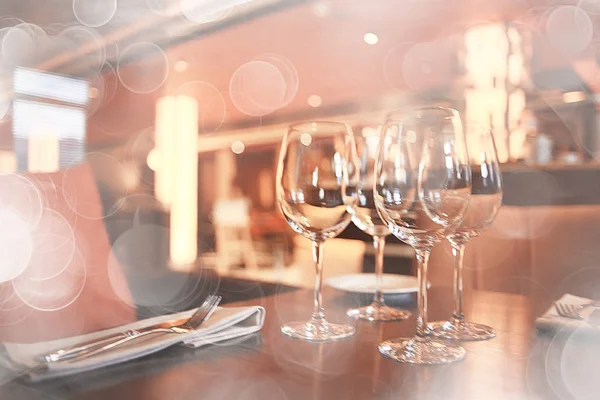 Interieur Restaurant Servies Bestek Servies Een Tafel Een Café Mooie — Stockfoto