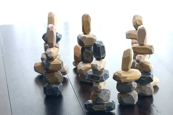 Деревянные Кубики Полиэдральные Игрушки Деревянные Кубики Старинные Игрушки Ручная Работа — стоковое фото